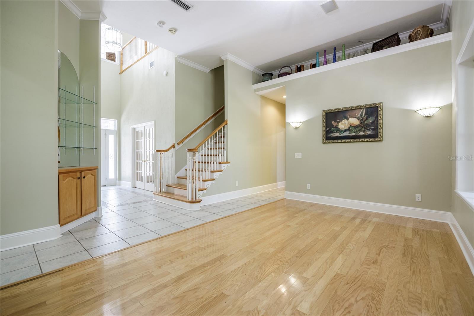COUNTRY CLUB ESTATES - Residential