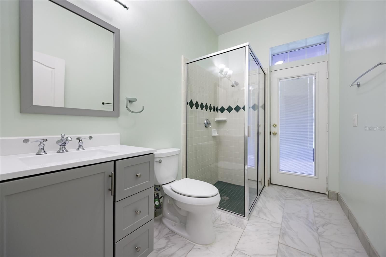 COUNTRY CLUB ESTATES - Residential
