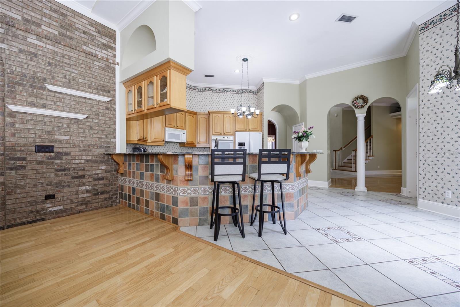 COUNTRY CLUB ESTATES - Residential
