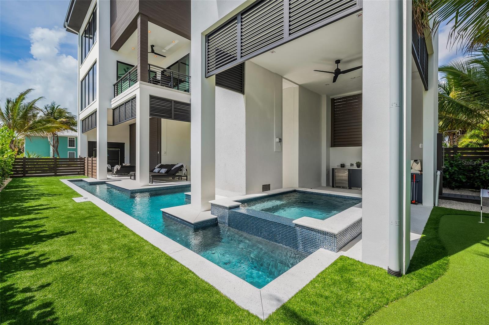 CORTEZ BEACH - Residential