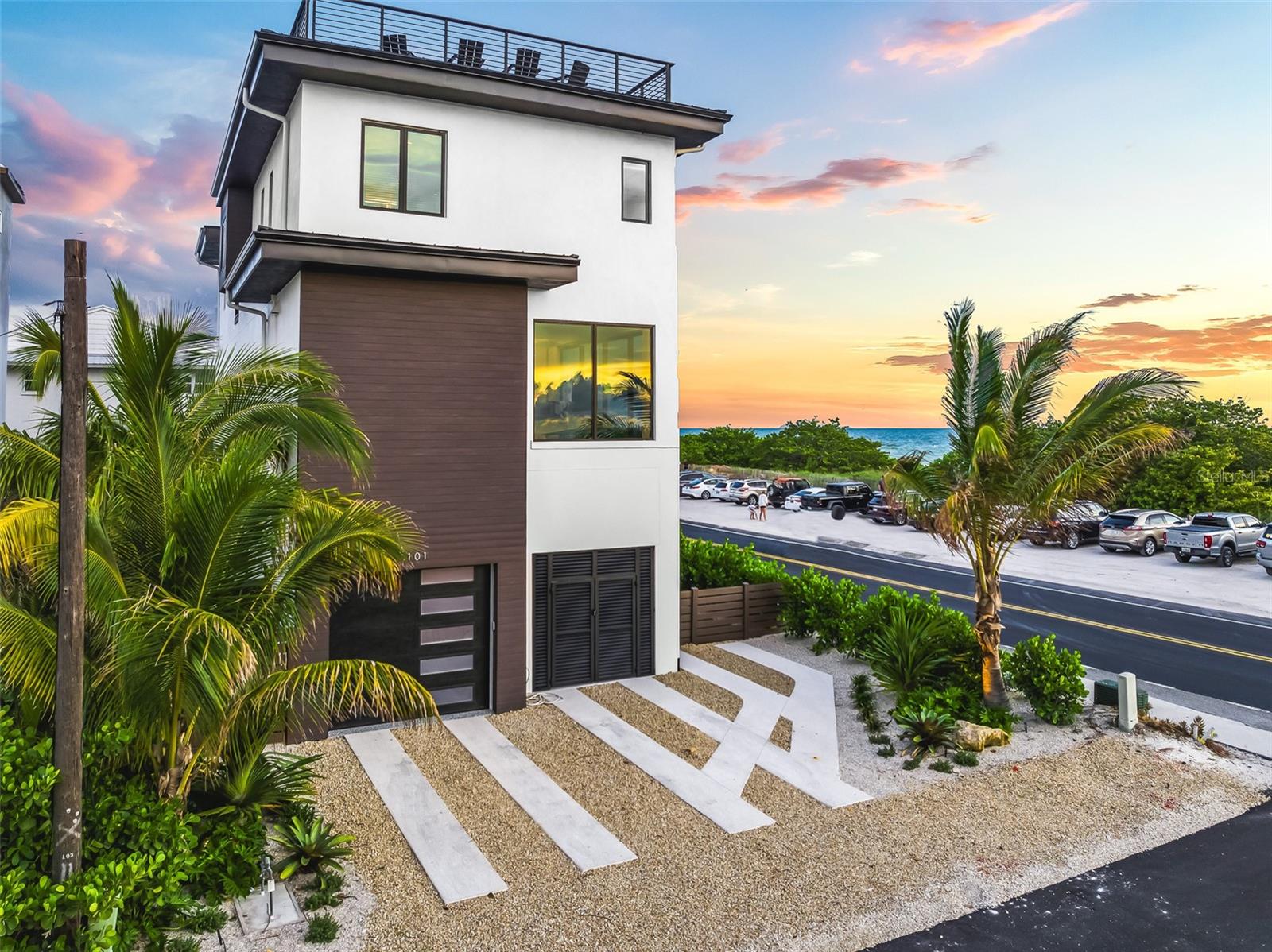 CORTEZ BEACH - Residential