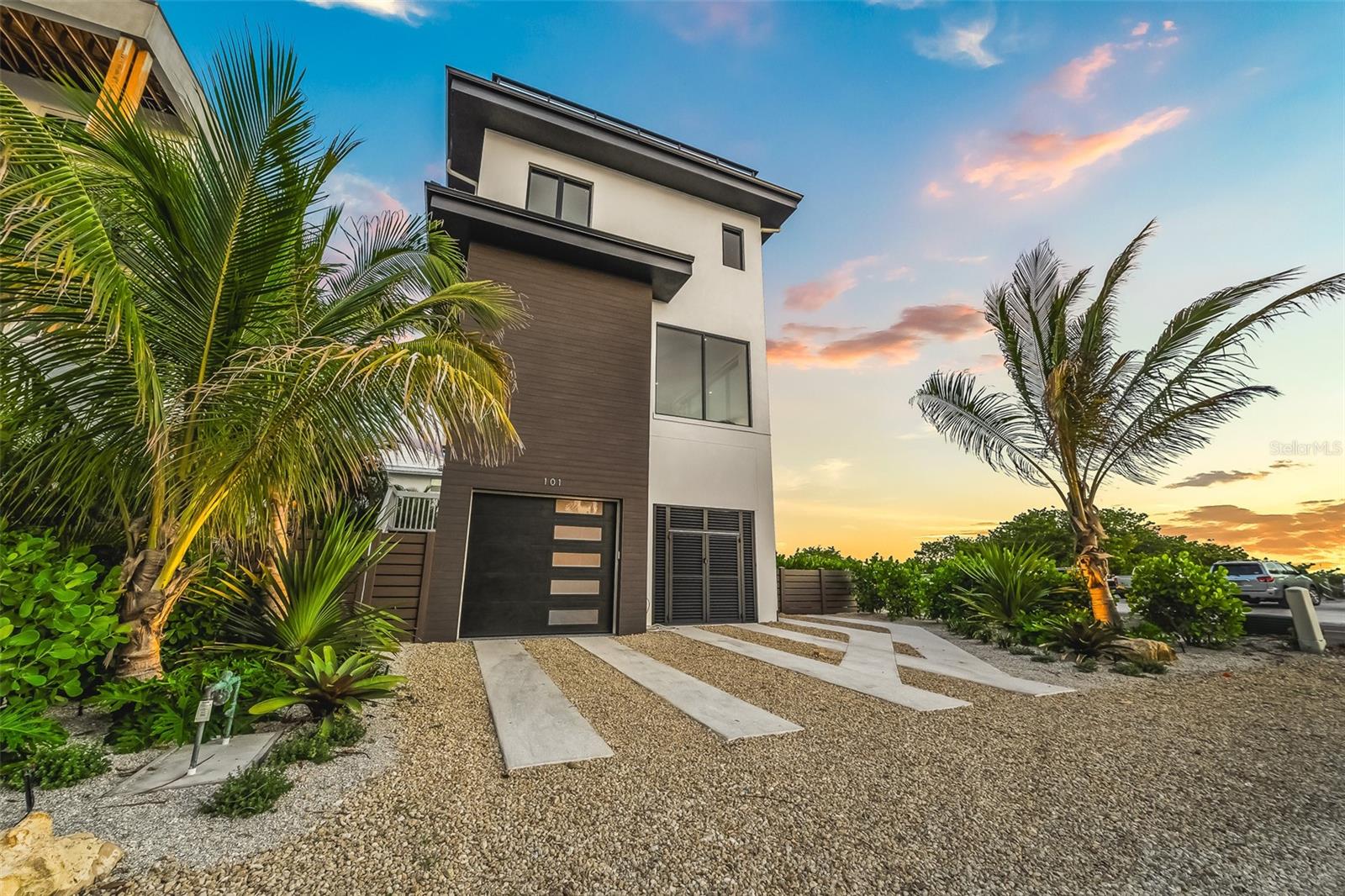 CORTEZ BEACH - Residential