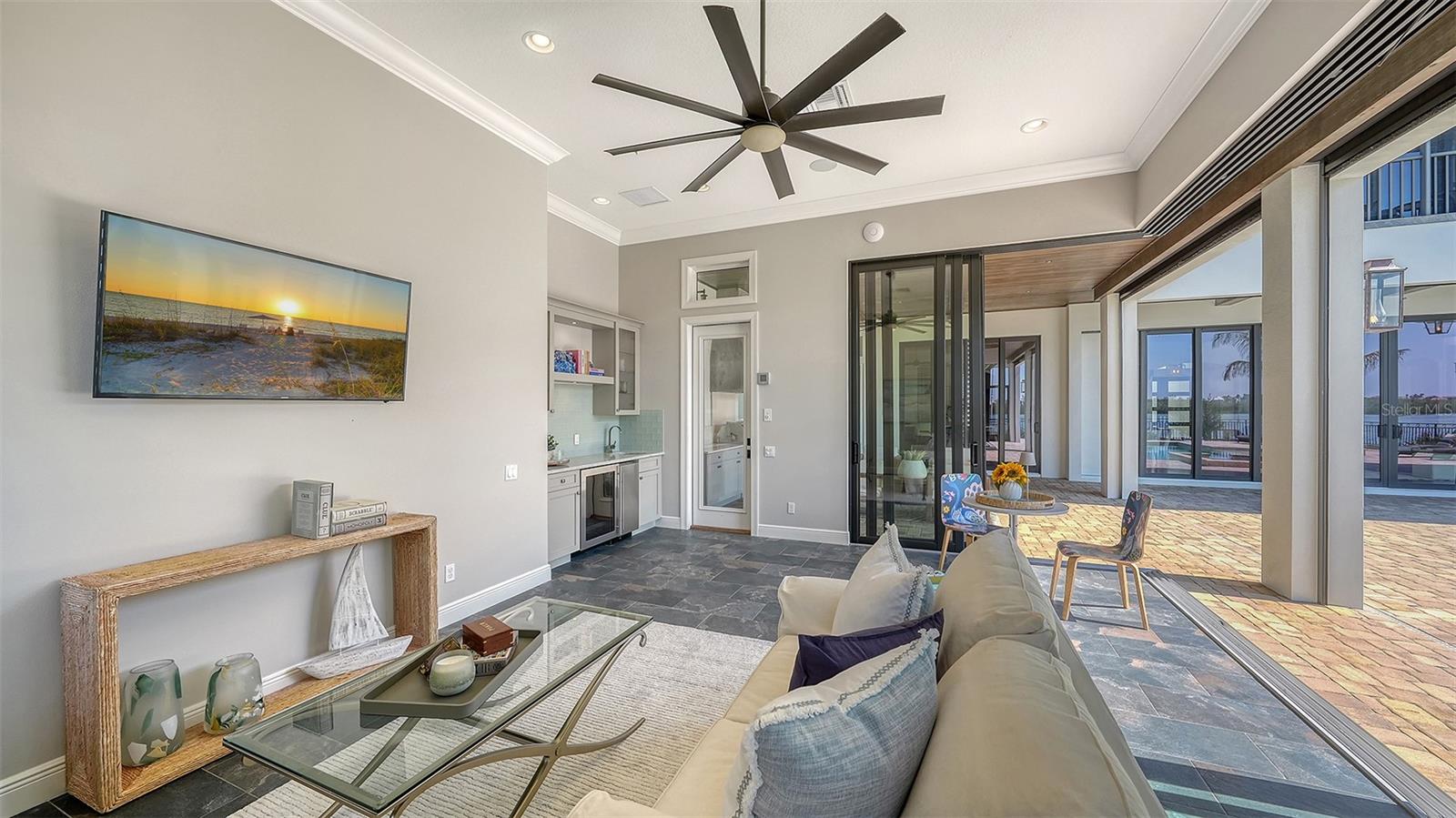 SOUTHBAY YACHT & RACQUET CLUB - Residential