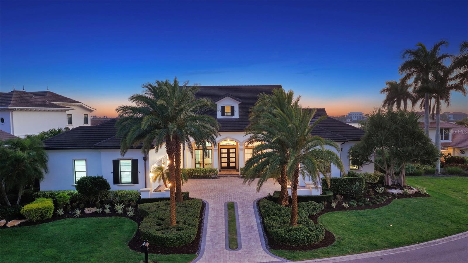 313 LOOKOUT POINT DRIVE