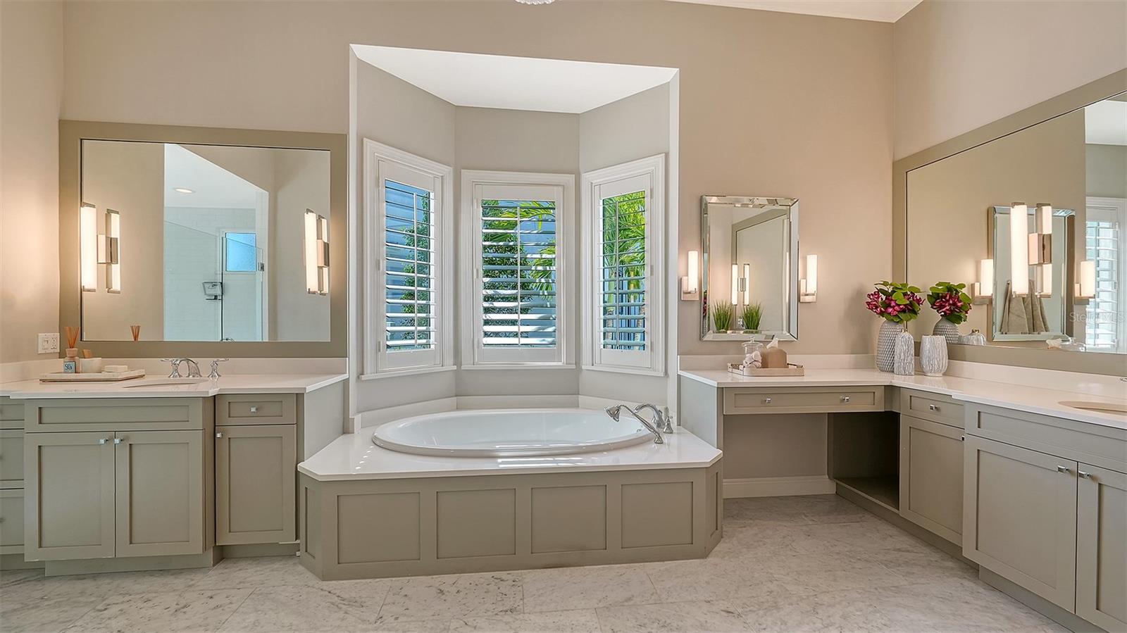 SOUTHBAY YACHT & RACQUET CLUB - Residential