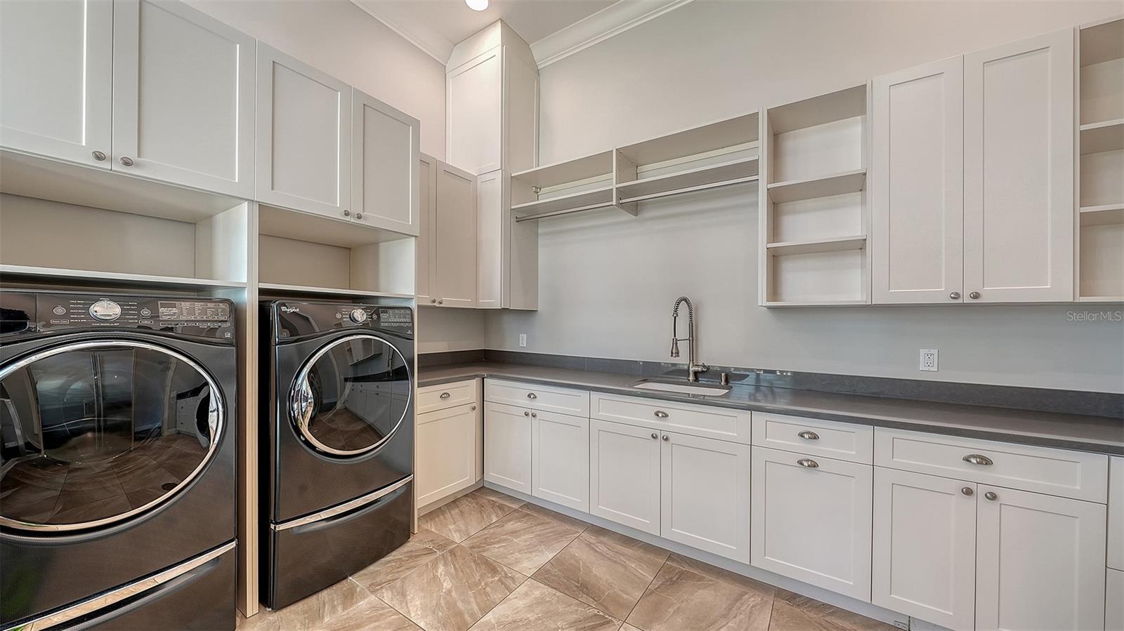 SOUTHBAY YACHT & RACQUET CLUB - Residential