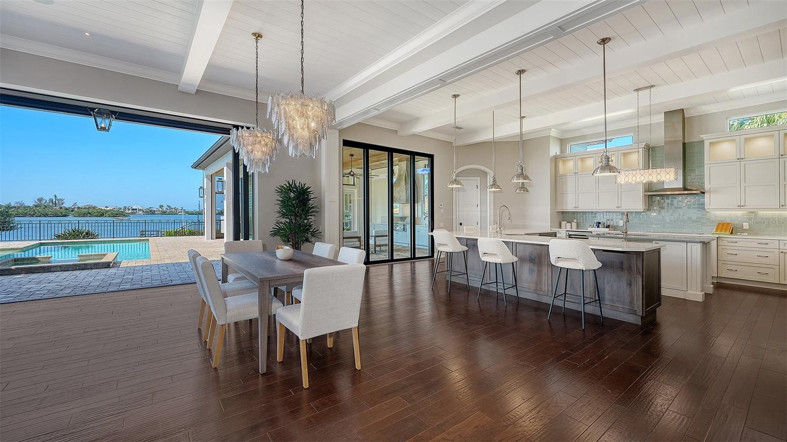 SOUTHBAY YACHT & RACQUET CLUB - Residential