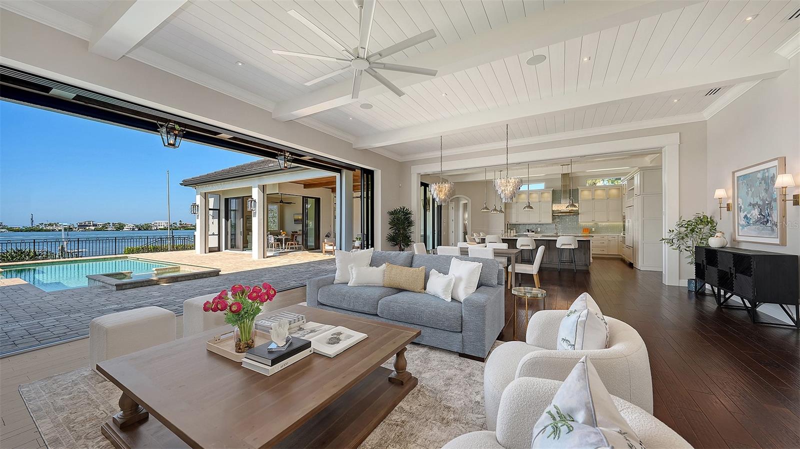 SOUTHBAY YACHT & RACQUET CLUB - Residential