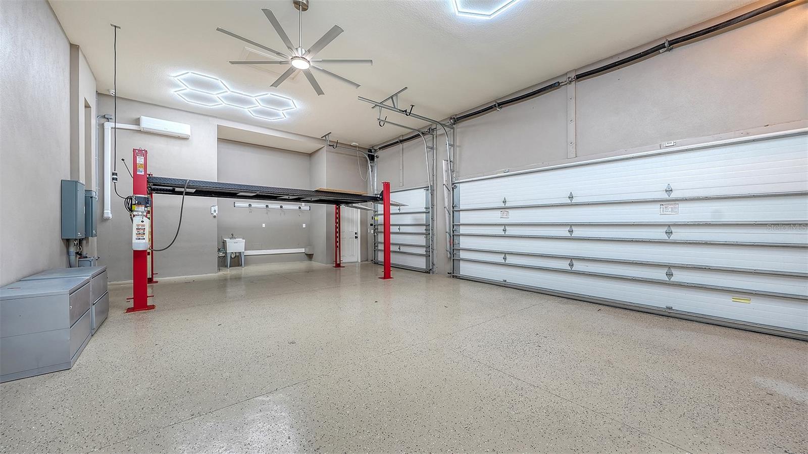 SOUTHBAY YACHT & RACQUET CLUB - Residential