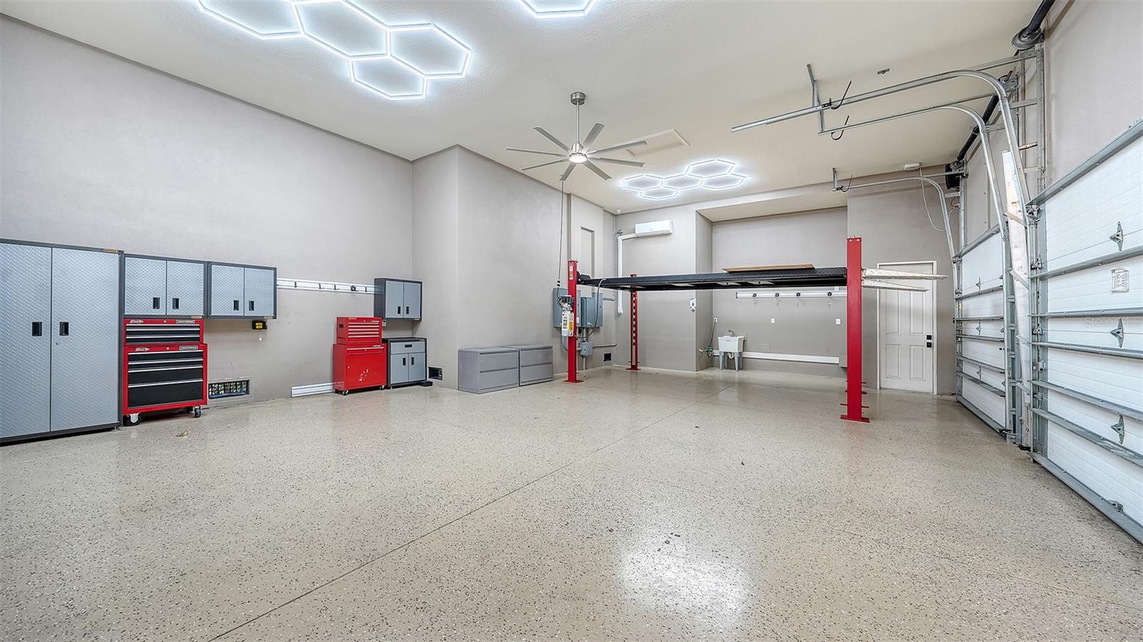 SOUTHBAY YACHT & RACQUET CLUB - Residential