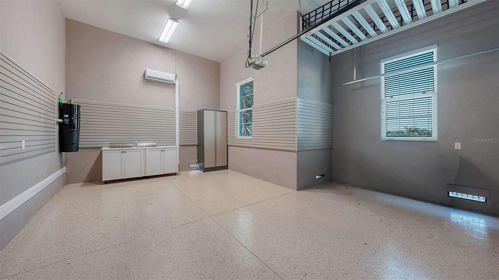 SOUTHBAY YACHT & RACQUET CLUB - Residential