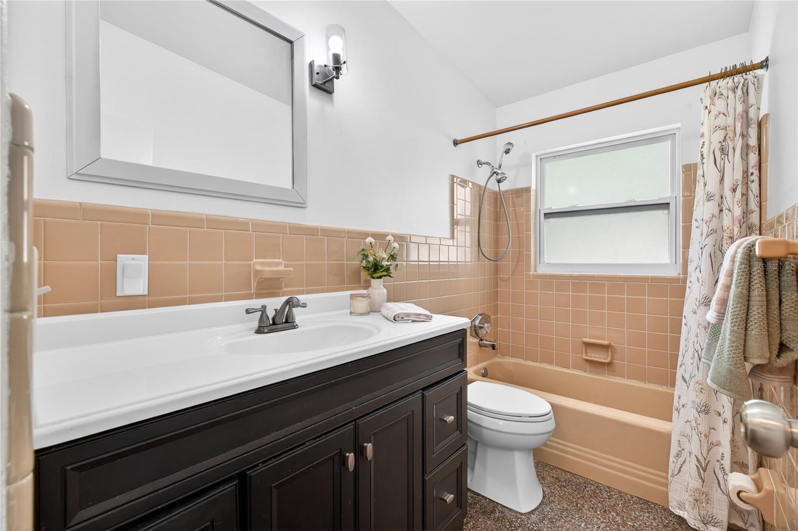 AGNES HEIGHTS - Residential