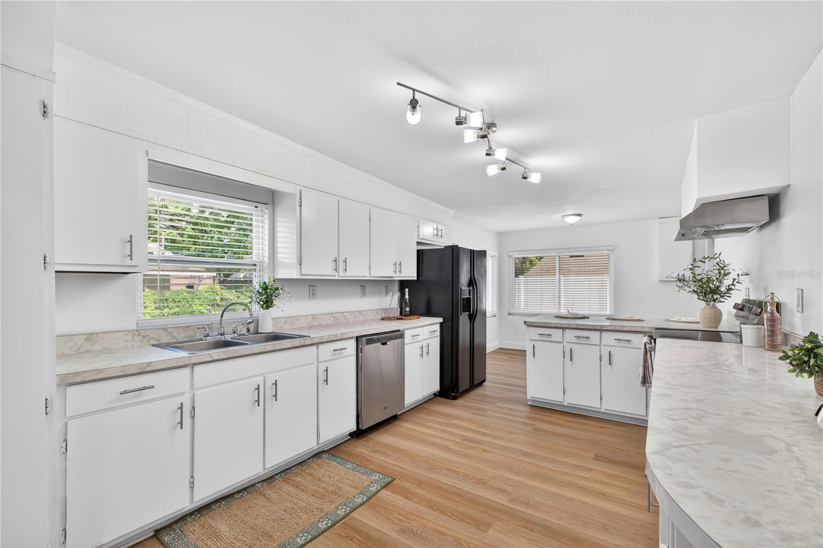 AGNES HEIGHTS - Residential