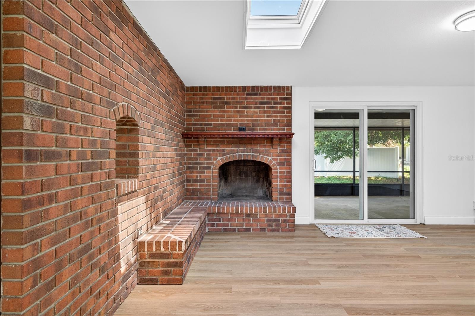 AGNES HEIGHTS - Residential