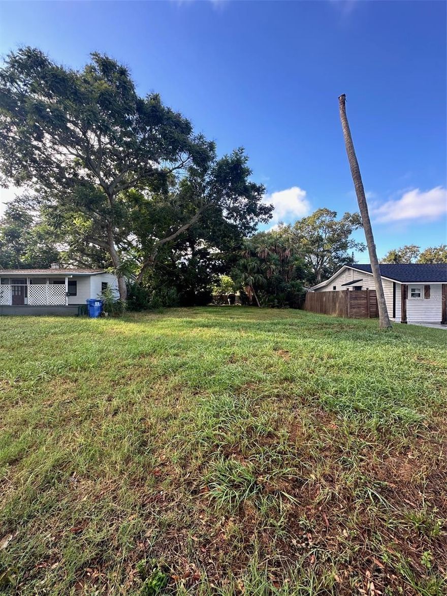 Buildable lot in the heart of St. Petersburg.  Come build your dream home that will be high and dry and close to the beaches and Downtown St. Pete!
