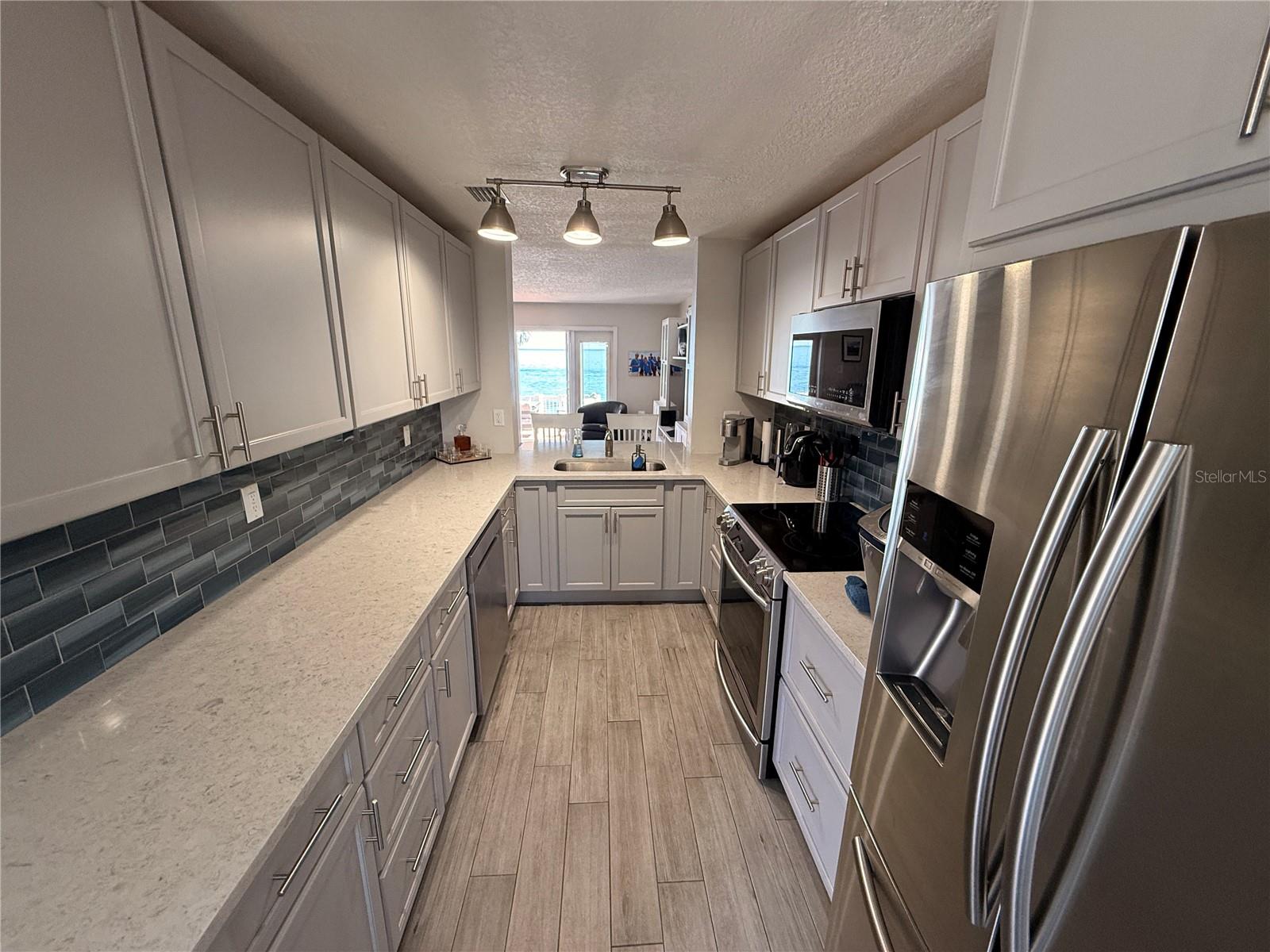 4942 COQUINA KEY DRIVE SE