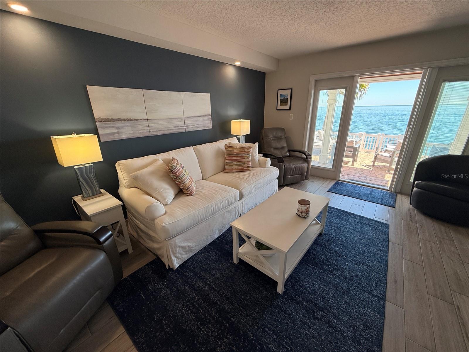 4942 COQUINA KEY DRIVE SE