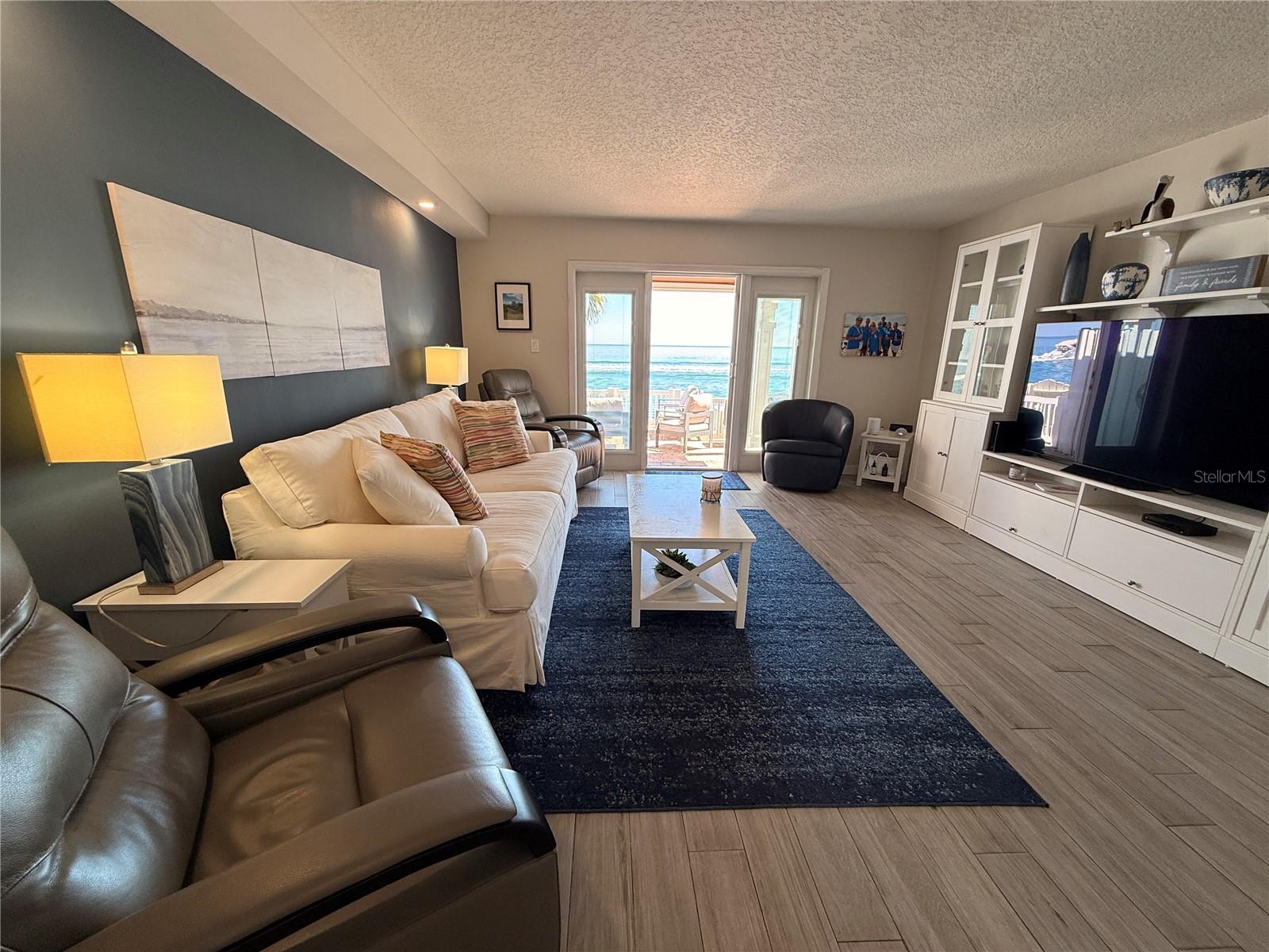 4942 COQUINA KEY DRIVE SE