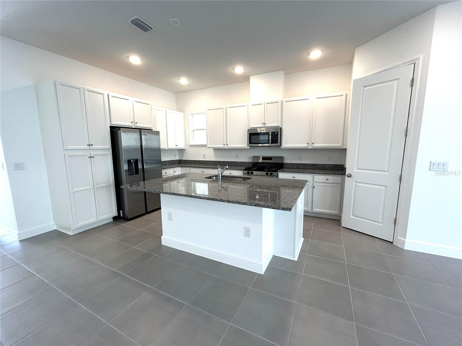 OSPREY RANCH - PHASE 1 112/108 LOT 93 - Residential Lease