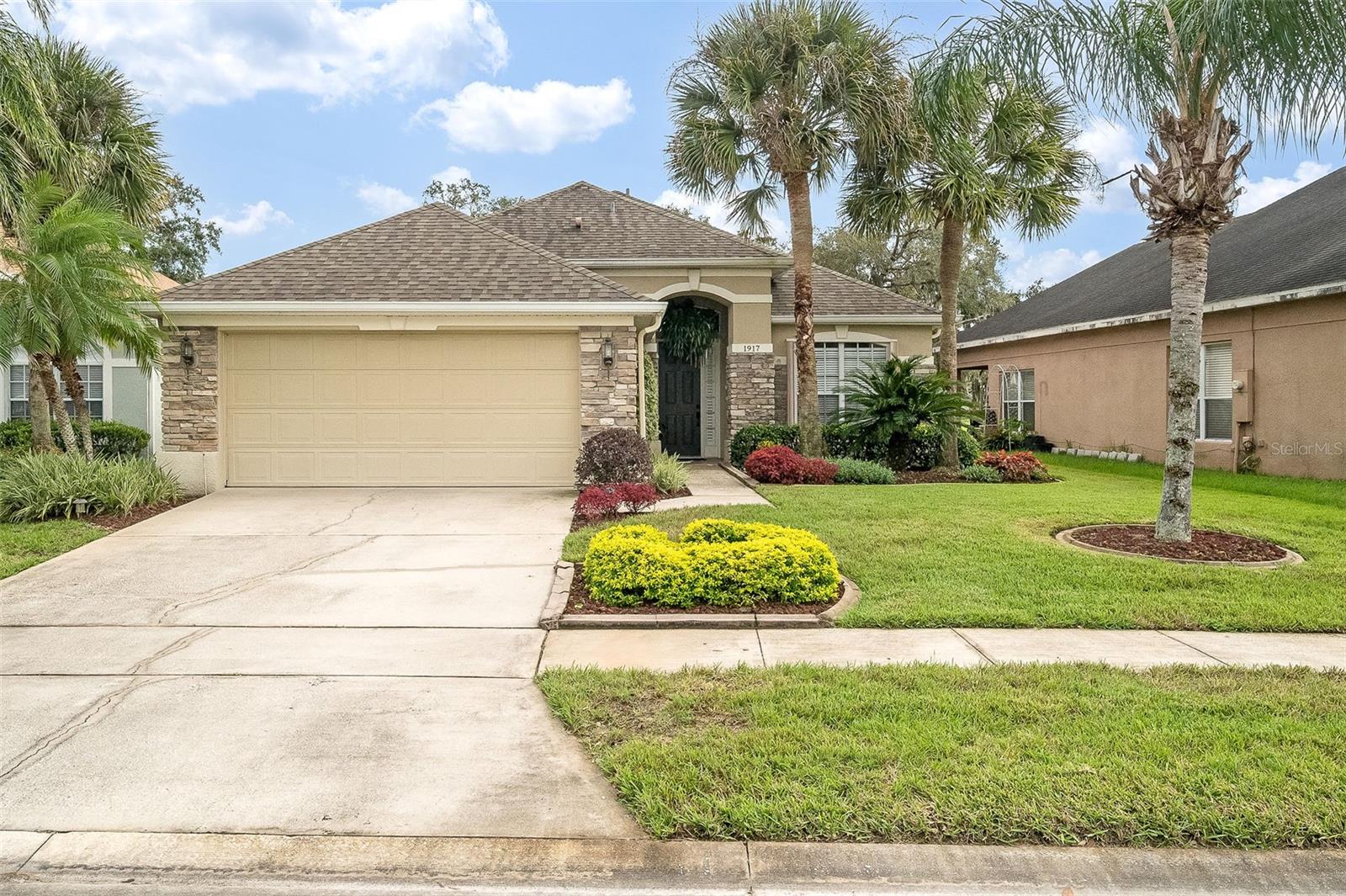 1917 WILLOW WOOD DRIVE
