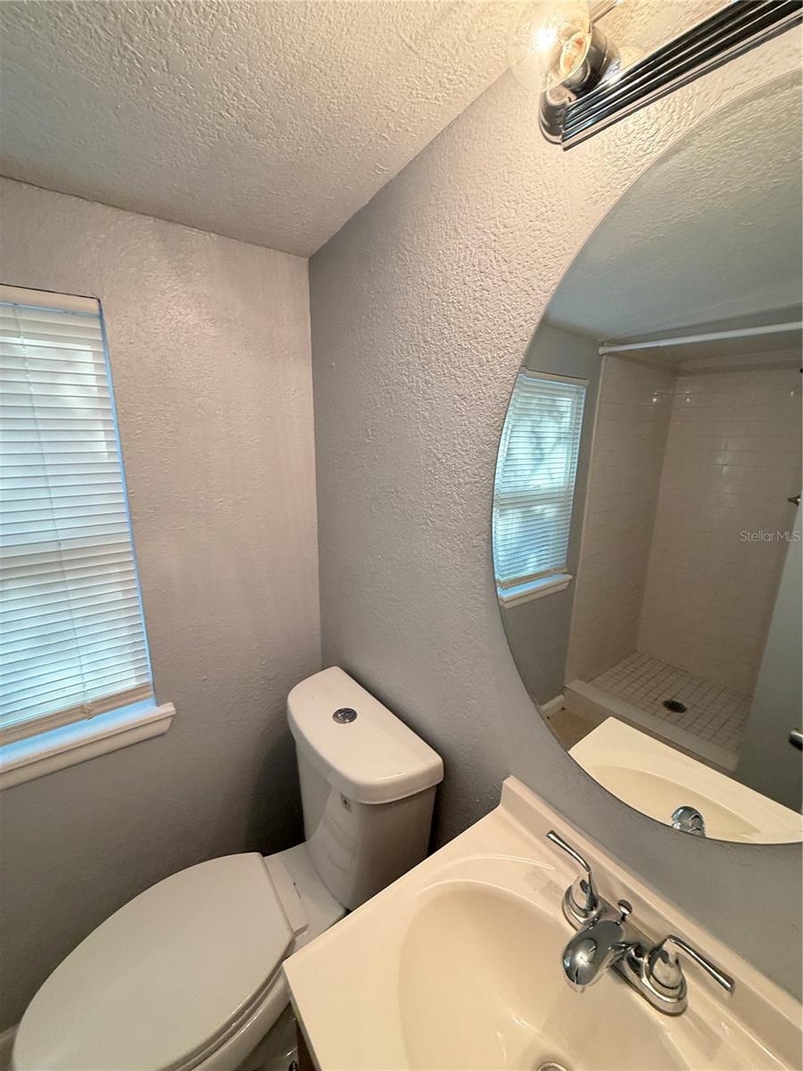 HIGHLAND SUB - Residential Lease