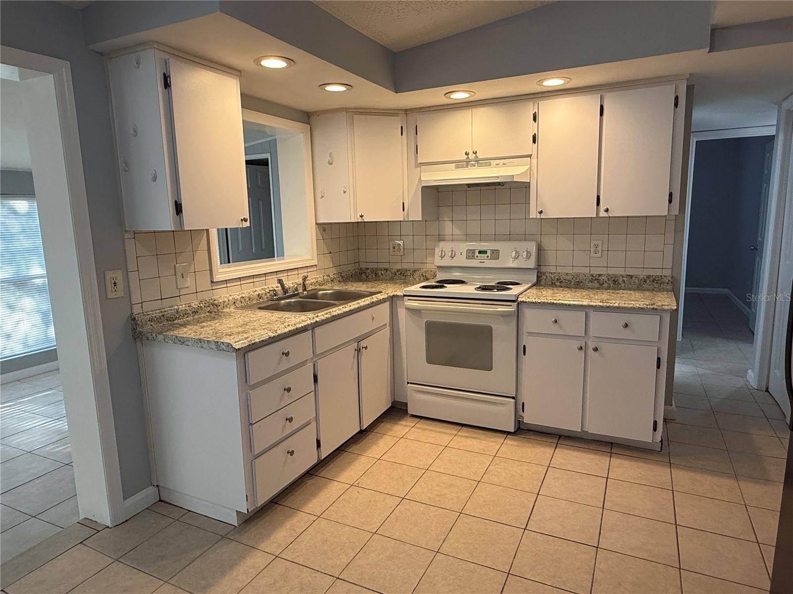 HIGHLAND SUB - Residential Lease