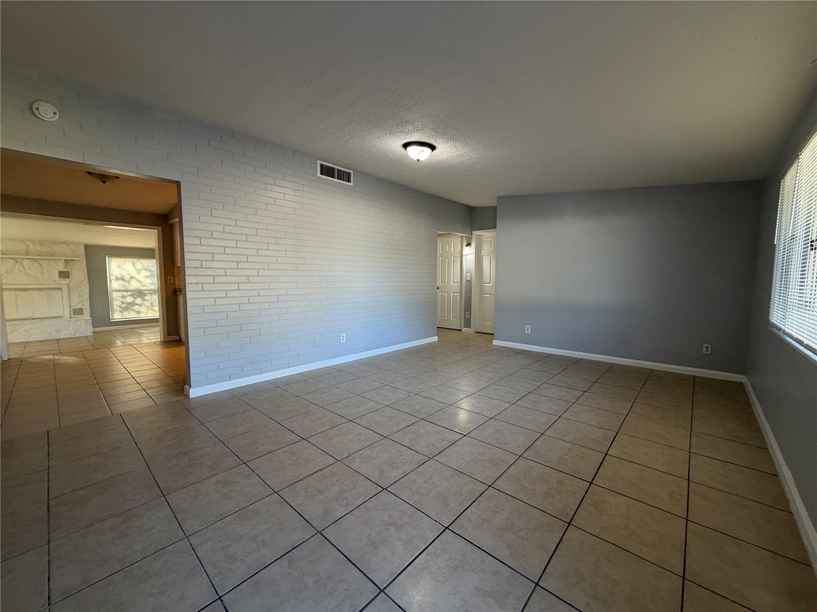 HIGHLAND SUB - Residential Lease