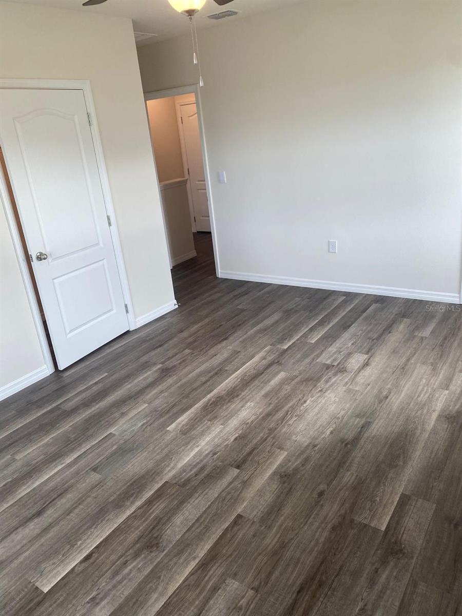 DANBURY/RIDGEWOOD LKS - Residential Lease