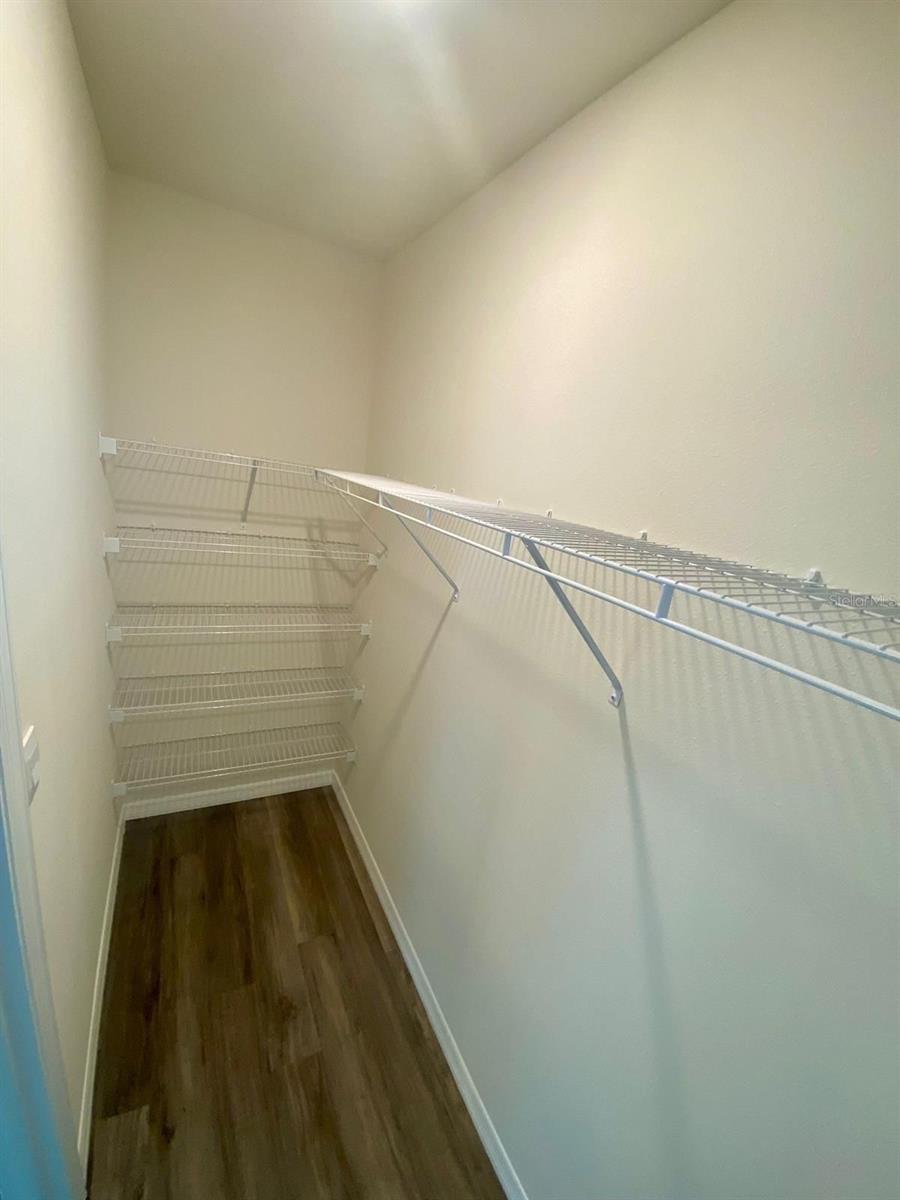 DANBURY/RIDGEWOOD LKS - Residential Lease