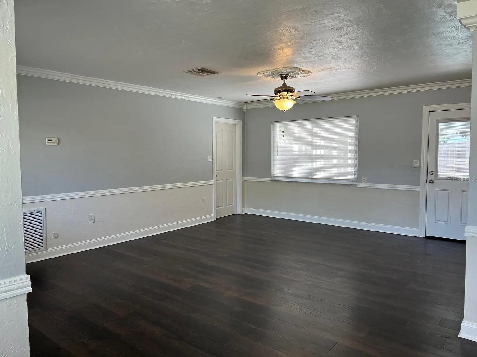 MEADOW LAWN 9TH ADD - Residential