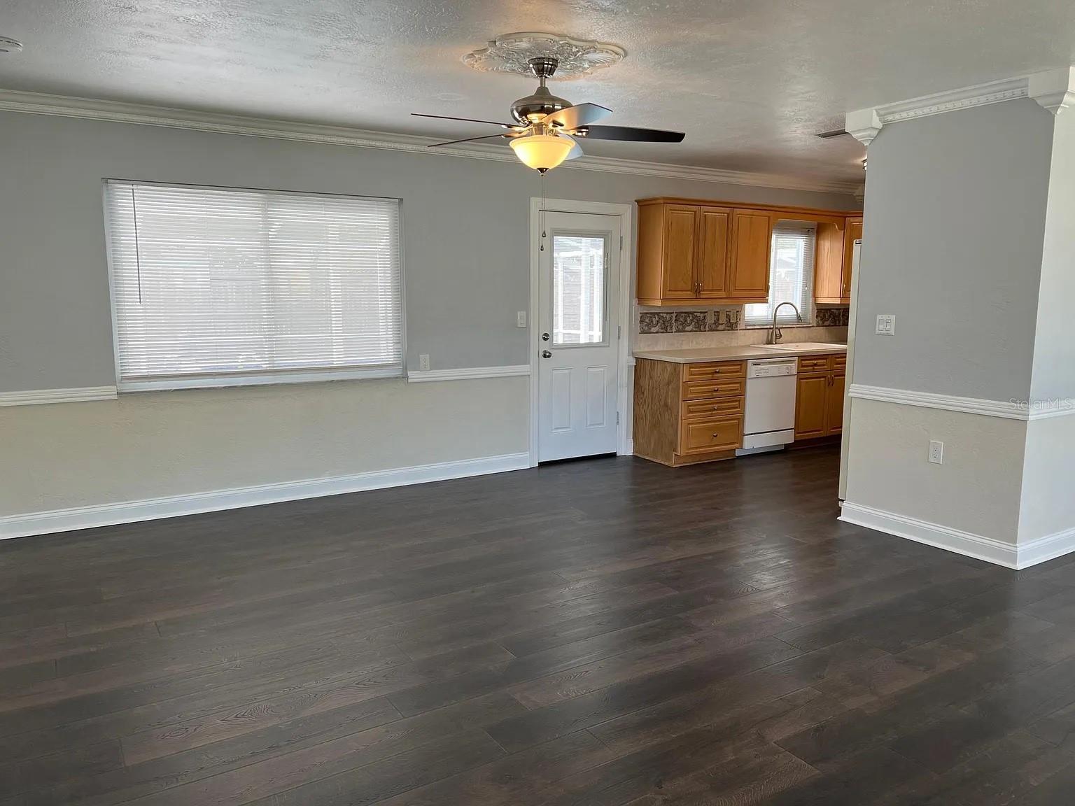 MEADOW LAWN 9TH ADD - Residential