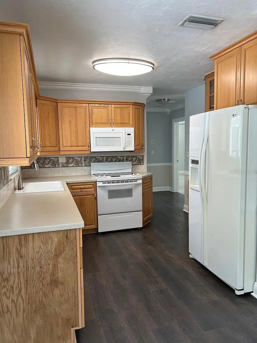 MEADOW LAWN 9TH ADD - Residential