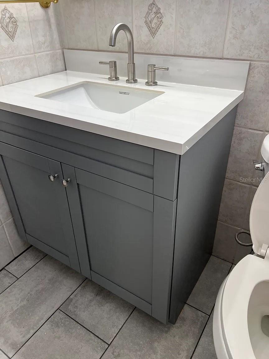 MEADOW LAWN 9TH ADD - Residential