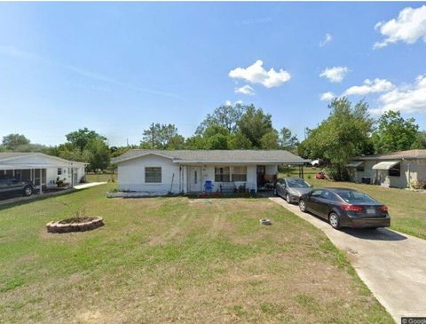 Photo of 28 N Washington Street, Beverly Hills, FL 34465 (MLS # O6346163) Photo of 28 N Washington Street, Beverly Hills, FL 34465 (MLS # O6346163)