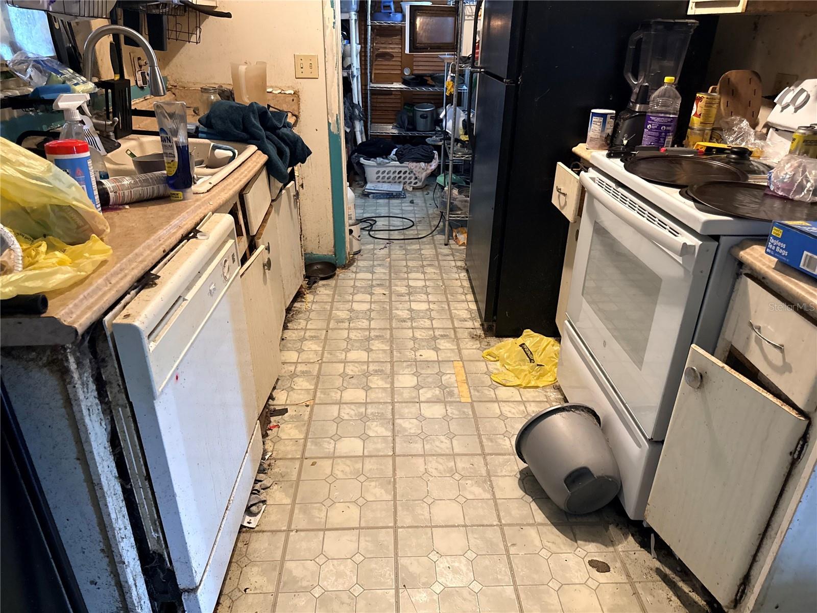 BEVERLY HILLS MARKET AREA - Residential