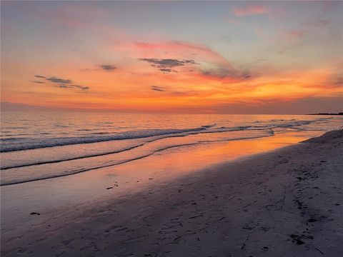 A home in LONGBOAT KEY