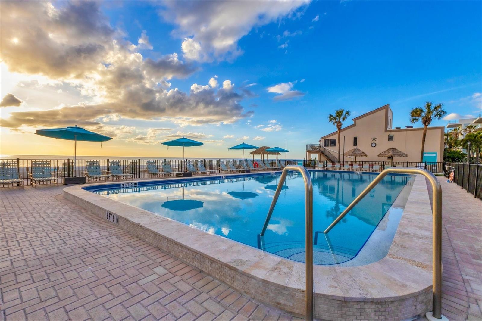 4621 GULF OF MEXICO DRIVE D10