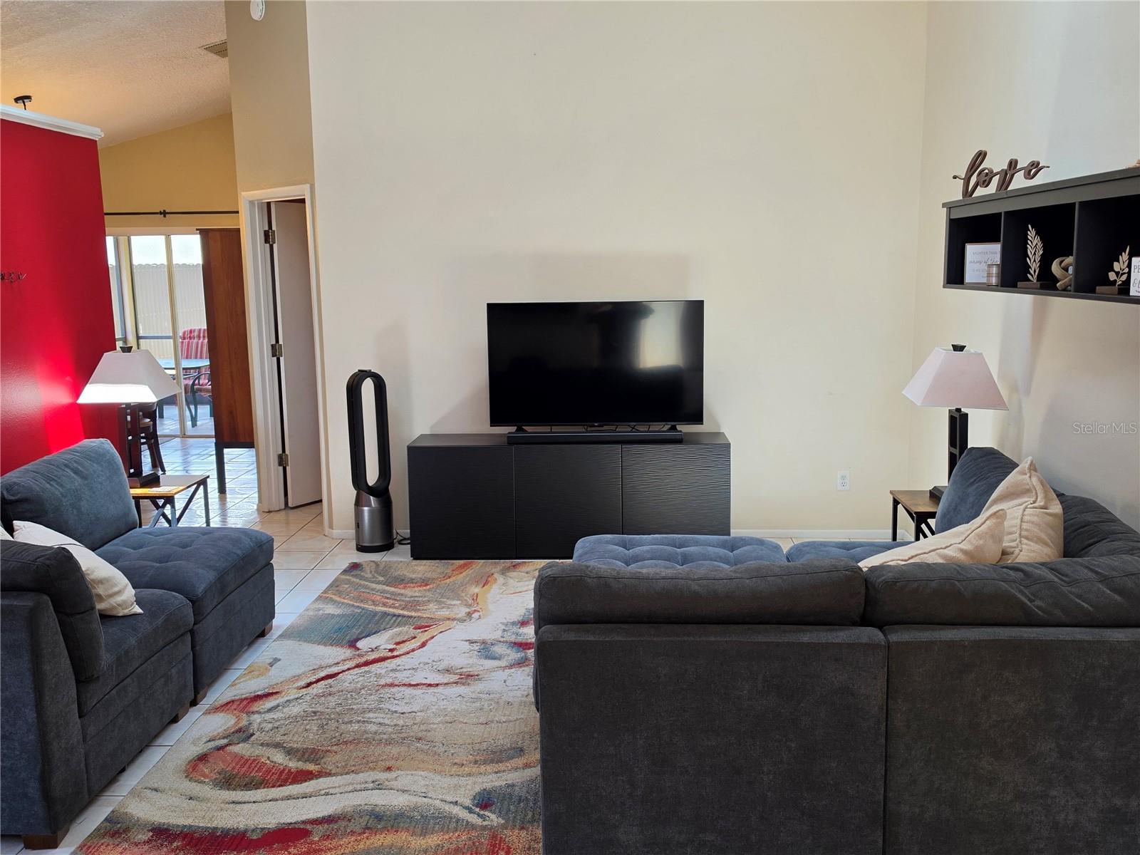 10041 RIVER GLEN CT