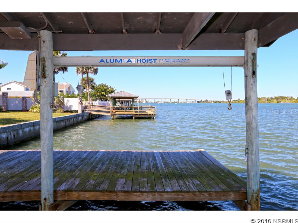 Yacht Club Island Estate - Residential