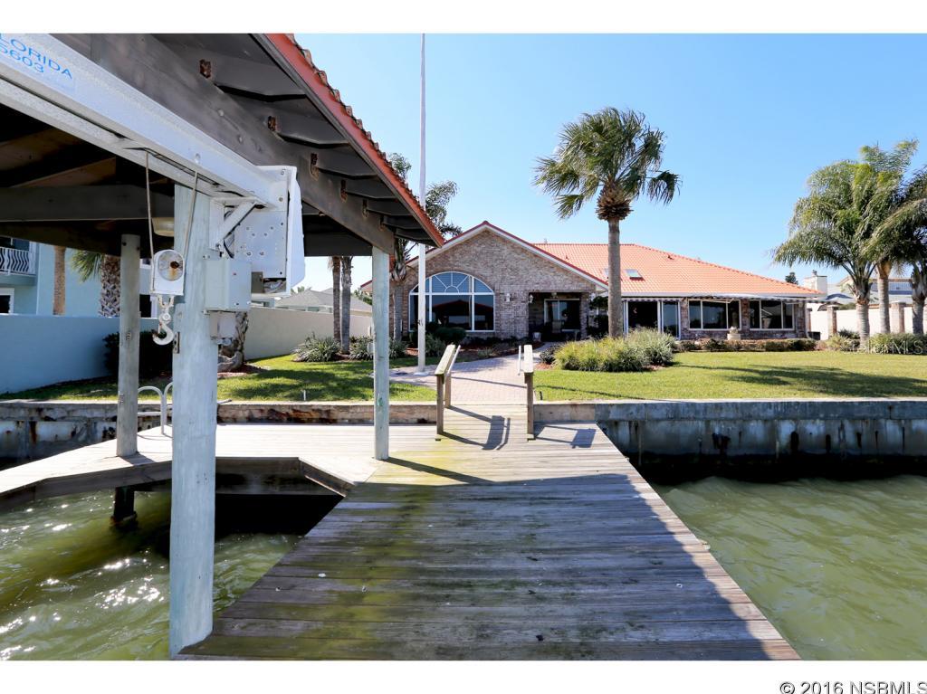 Yacht Club Island Estate - Residential