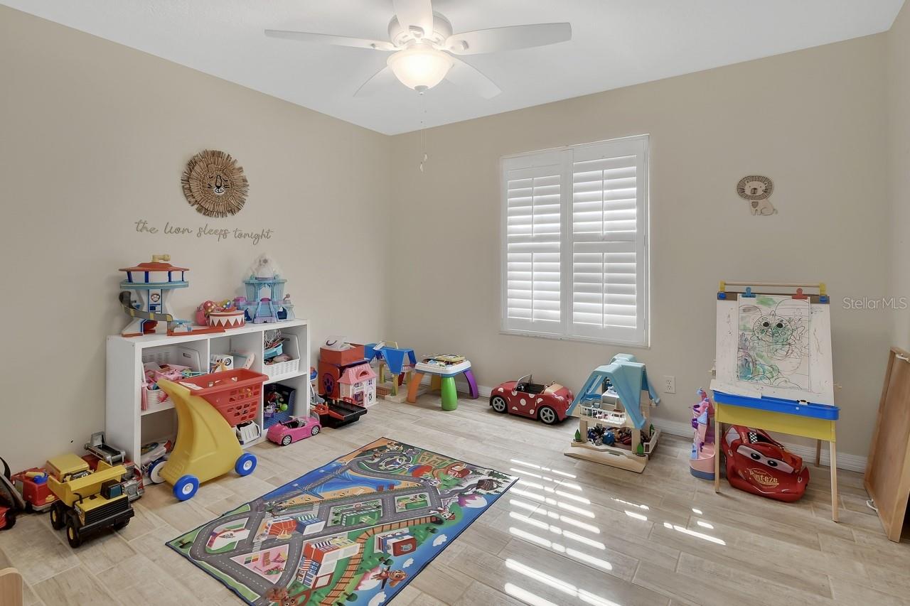 LAKE LINDLYE VILLAGE UN 01 - Residential