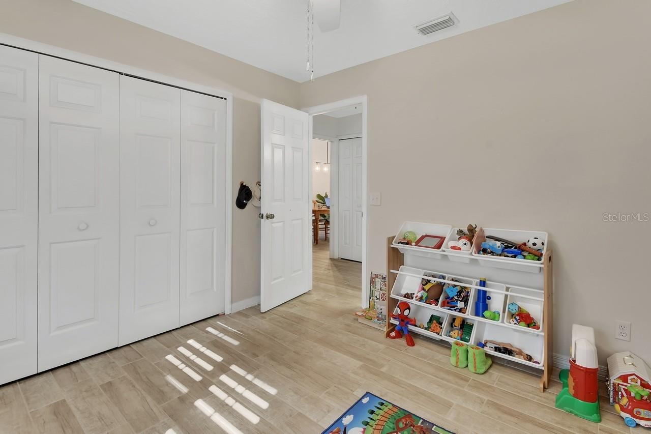 LAKE LINDLYE VILLAGE UN 01 - Residential