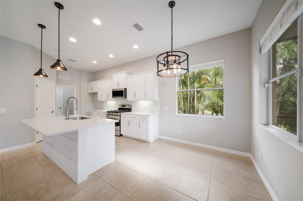 Photo of 4804 Boston Common Glen, Bradenton, FL 34211 (MLS # A4705112)