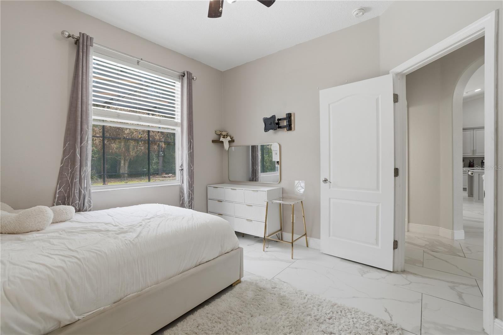 SEVILLE CHASE - Residential