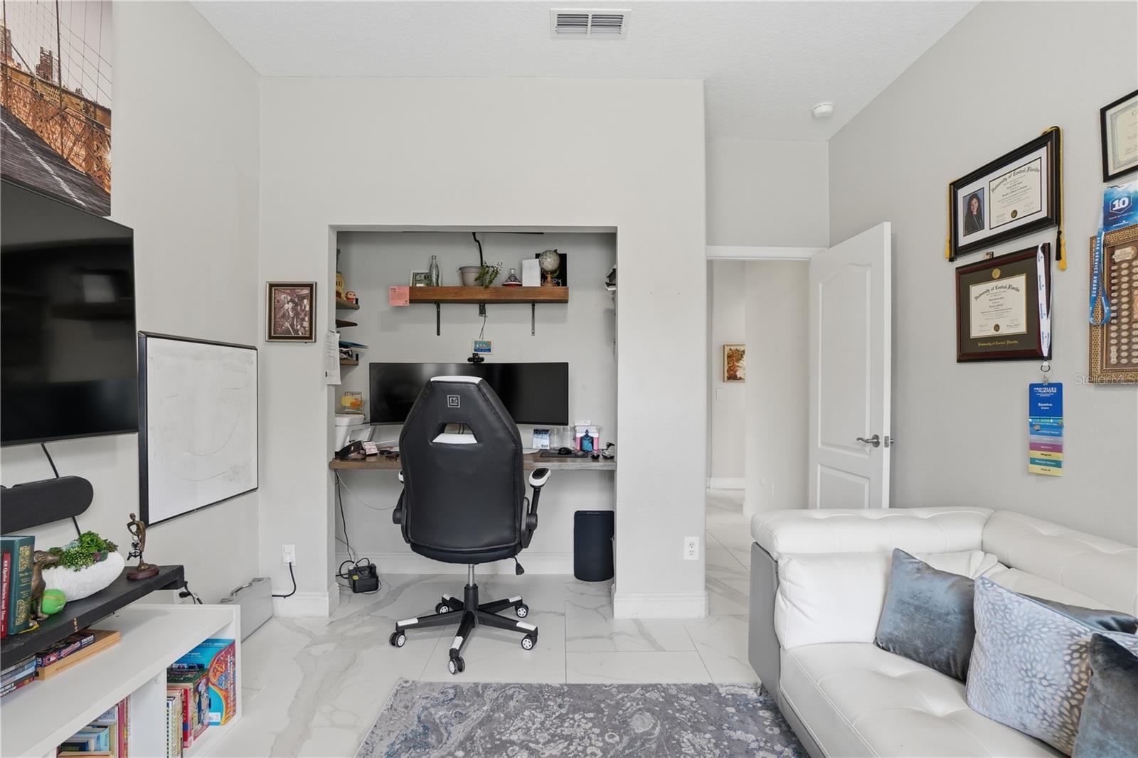 SEVILLE CHASE - Residential