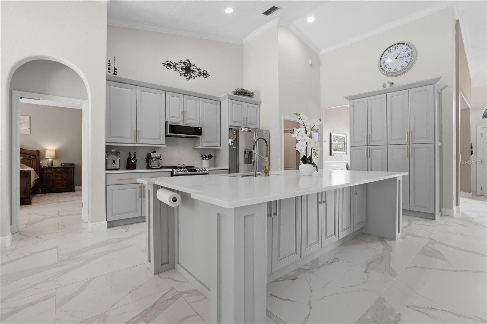 SEVILLE CHASE - Residential