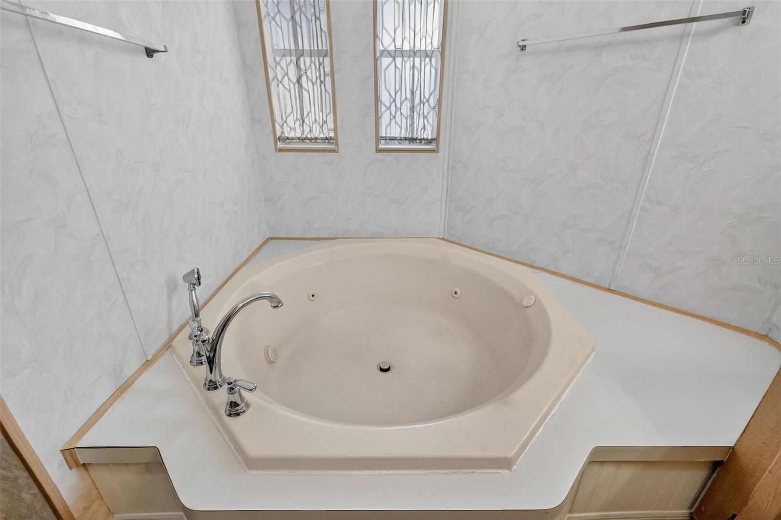 TAVARES FOX RUN - Residential