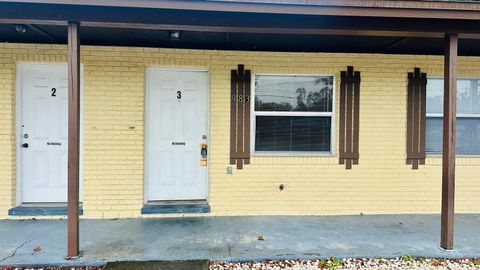 Photo of 979 Berkley Road #3, Auburndale, FL 33823 (MLS # S5150660)