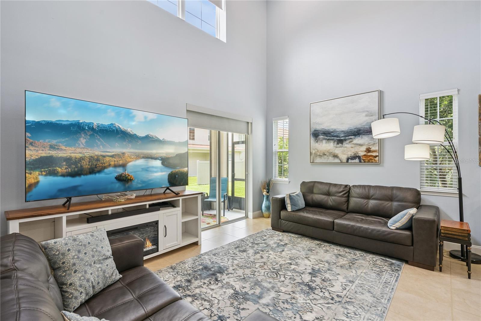 5571 SIRACUSA LANE