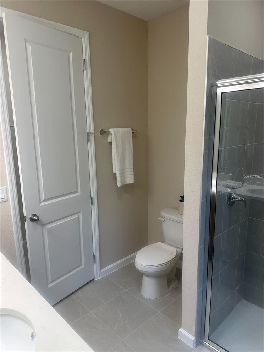 RESERVES AT HAMMOCK OAKS - Residential